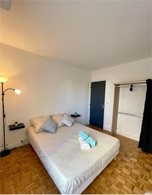 chambre à la location -   92700  COLOMBES, surface 21 m2 location chambre - UBI387618060